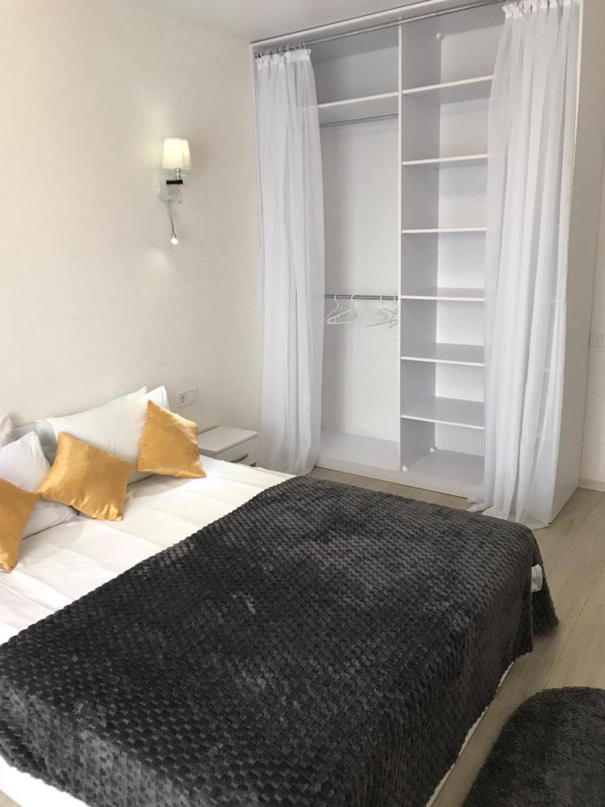 Light Apartments แชร์นีฮีฟ ภายนอก รูปภาพ